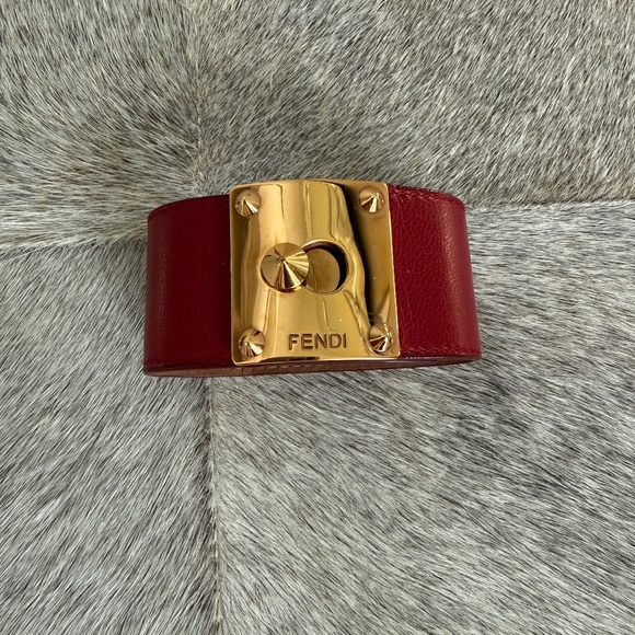 AUTHENTIC FENDI LEATHER CUFF - Picture 1 of 8